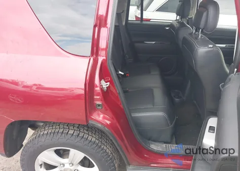 2017 Jeep Compass Latitude 4X4 from USA, damaged, VIN 1C4NJDEB8HD101652